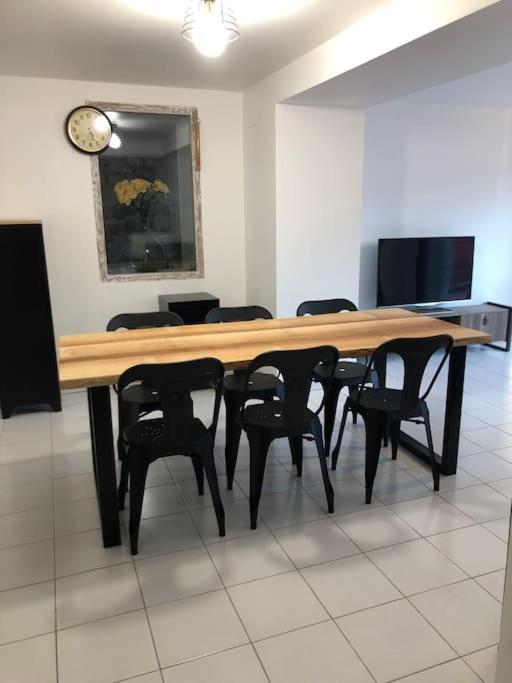 Chez Sophie Et Gege. Maison De Ville, Deux Chambres, De Plain-Pied 菲雅克 外观 照片
